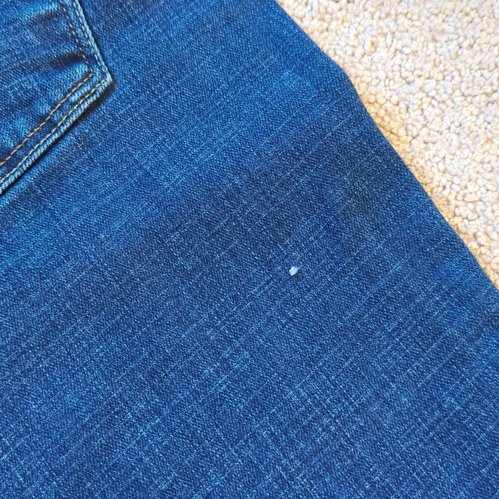 Levi's Classic Boot Cut Women's Jeans, Medium Wash, size 8 - Picture 5 of 8